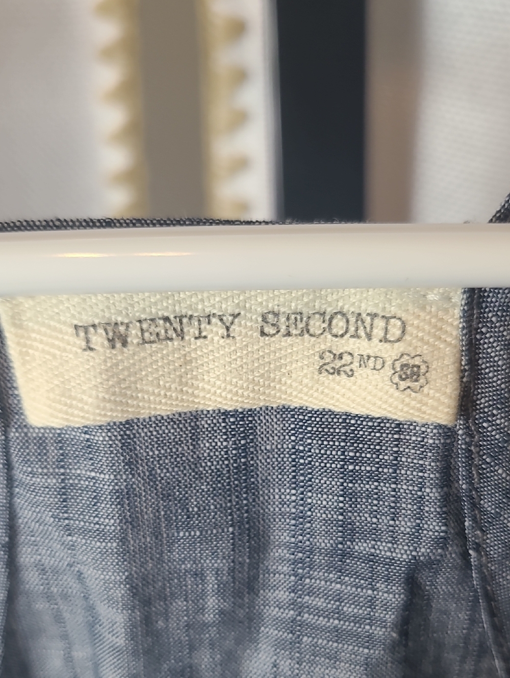 Twenty Second blue and Cream tank size Small Loose Fitting. Like New - Picture 2 of 4